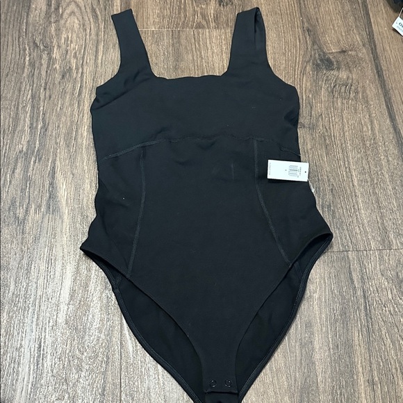 NWT! Old Navy Black Jack PowerChill Tank Bodysuit 🤎 - Picture 10 of 12